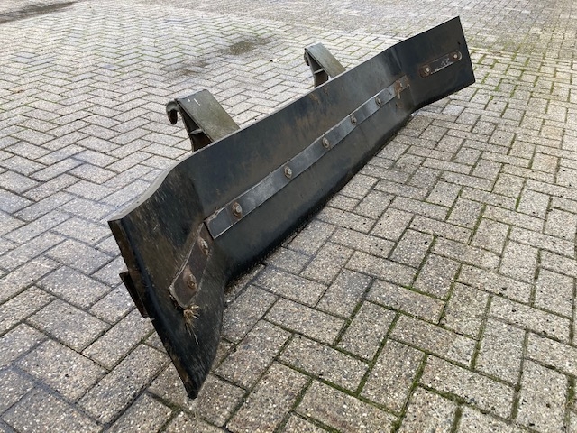 4253340 1.jpg